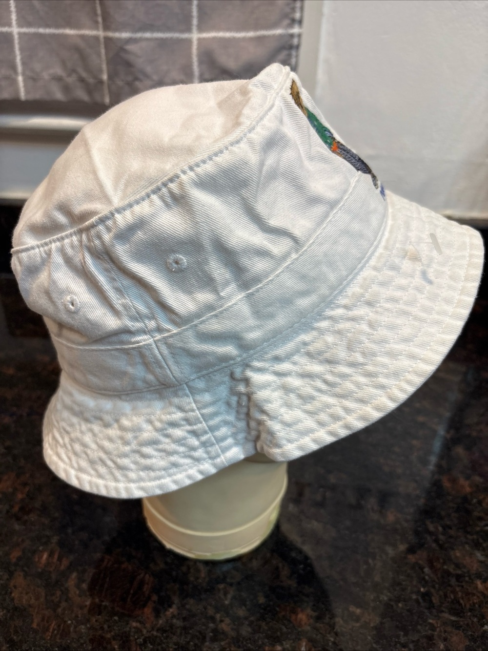 Polo by Ralph Lauren White Bear Embroidered Bucket Hat - Picture 4 of 8